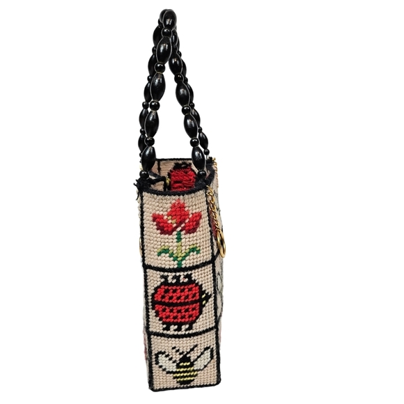 Vintage 70s Handmade Needlepoint Lady Bug Bee Flowers Small Tote Bag Purse - Picture 6 of 9